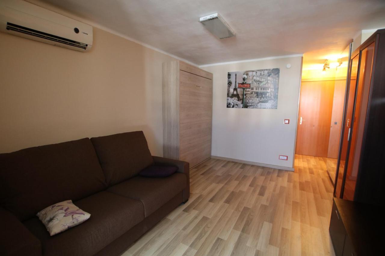 Estudio En La Pineda, A Dos Pasos De Port Aventura * La Pineda